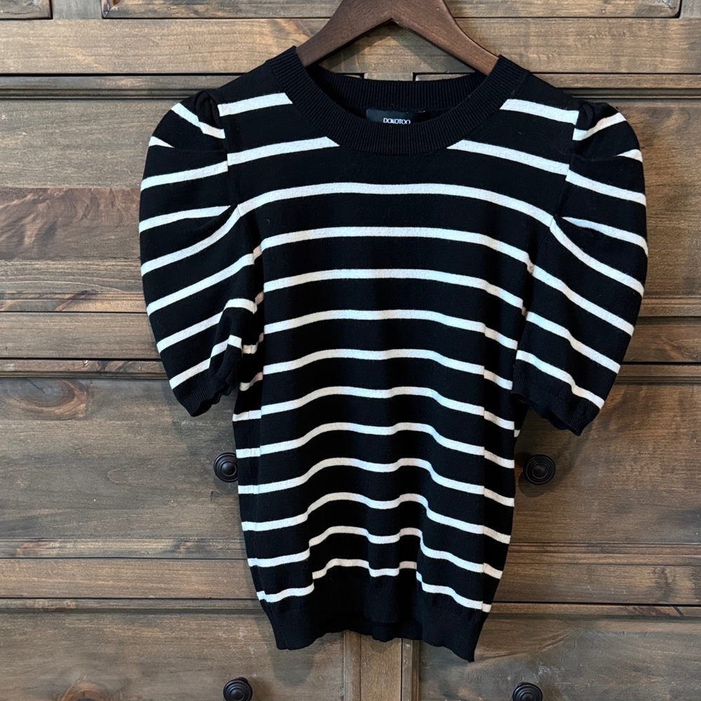Black and White Striped Puff Sleeve Sweater (short sleeve)
